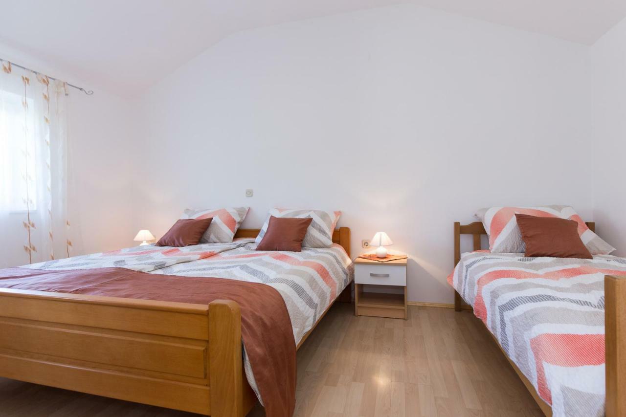 Apartman Ivona Malinska Ngoại thất bức ảnh